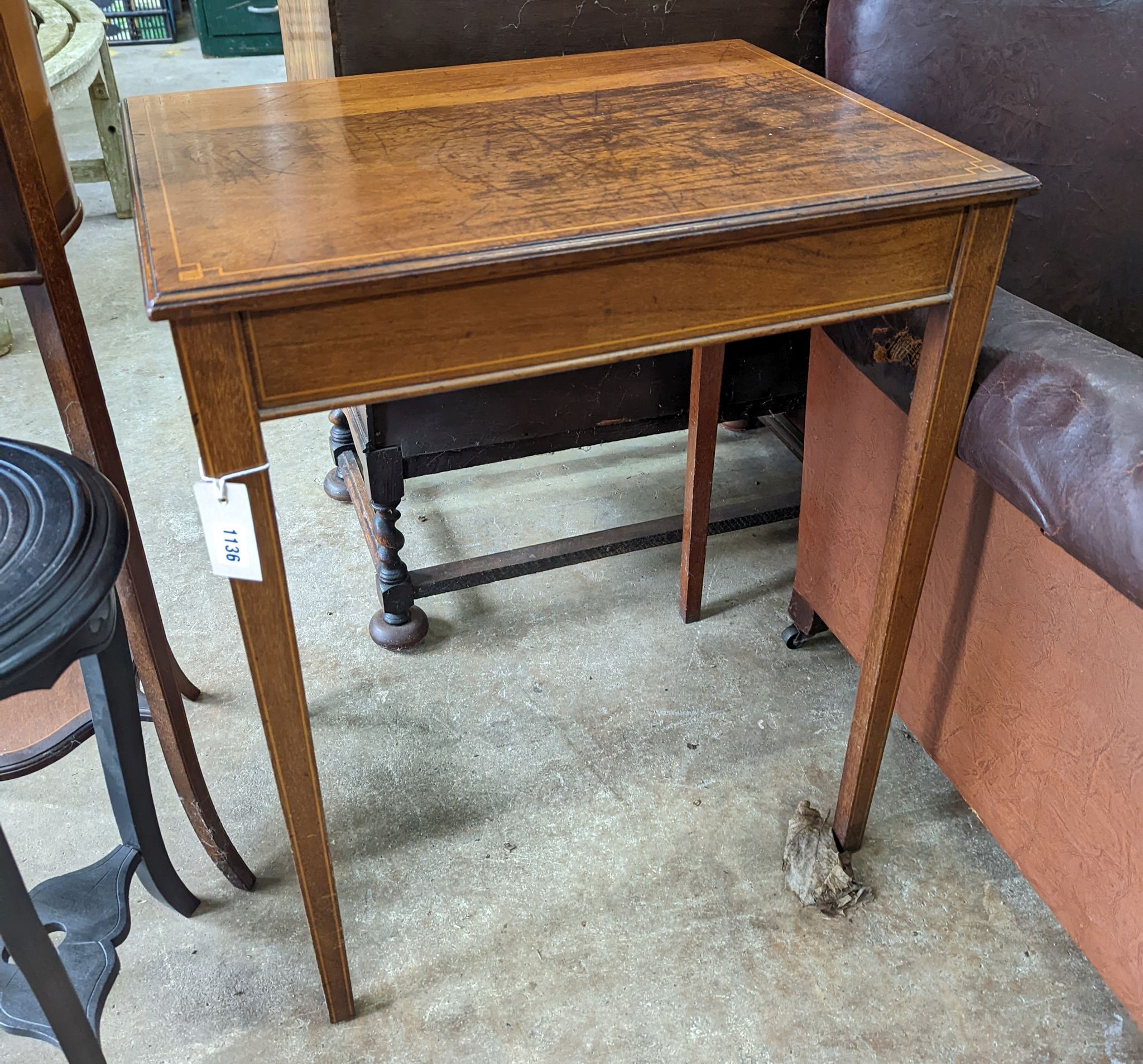 An Edwardian inlaid mahogany hinge top table, width 60cm, depth 45cm, height 77cm